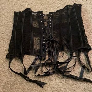 Women’s lace bustier